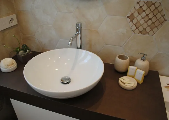 Affittacamere Dolcelago 3*