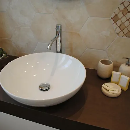 招待所 Dolcelago 3*