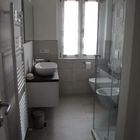 Dolcelago 招待所 Sirone